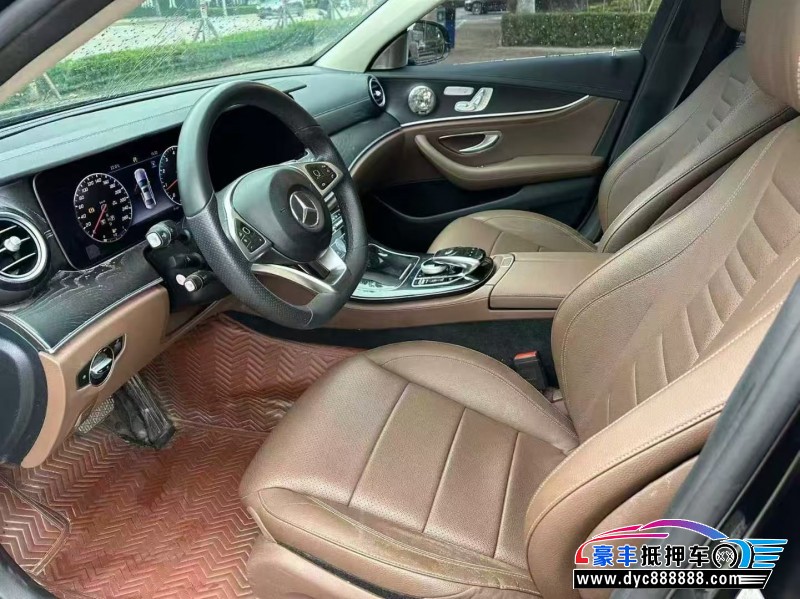 17年奔驰E轿车抵押车出售