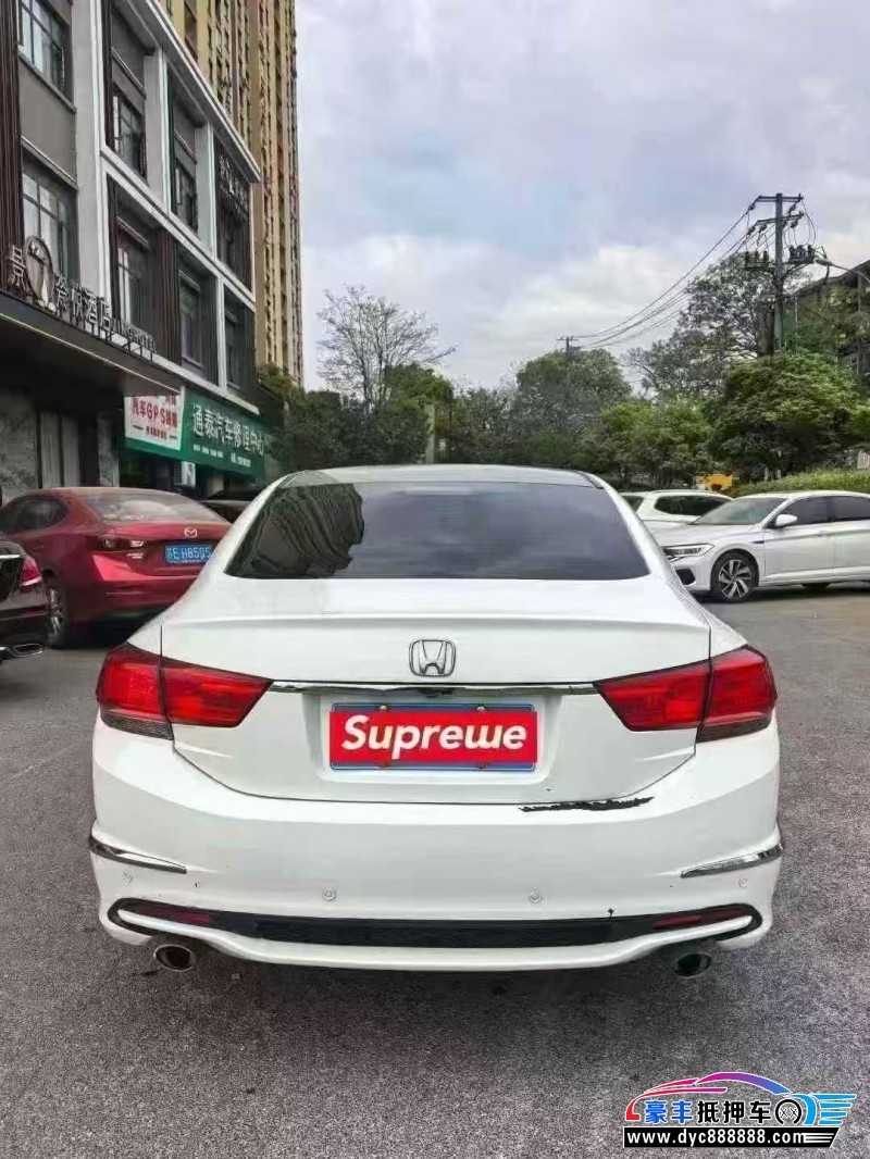 17年本田思铂睿轿车抵押车出售