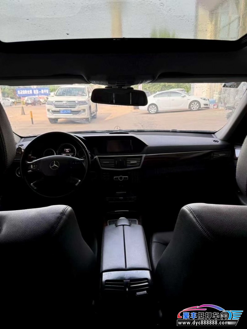 13年奔驰E轿车抵押车出售