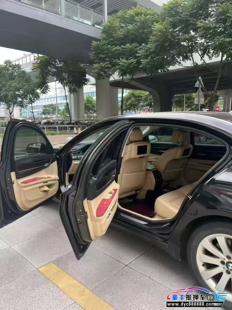 11年宝马7系轿车抵押车出售