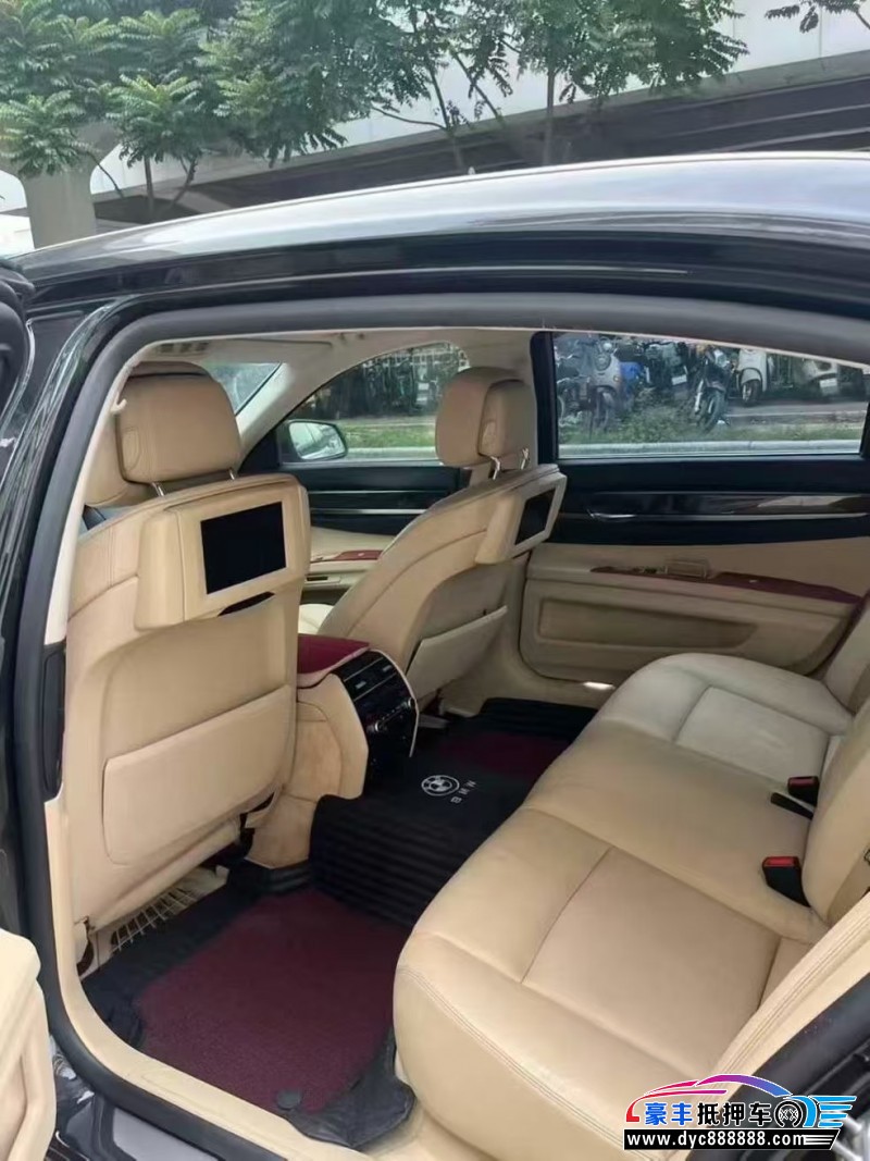 11年宝马7系轿车抵押车出售