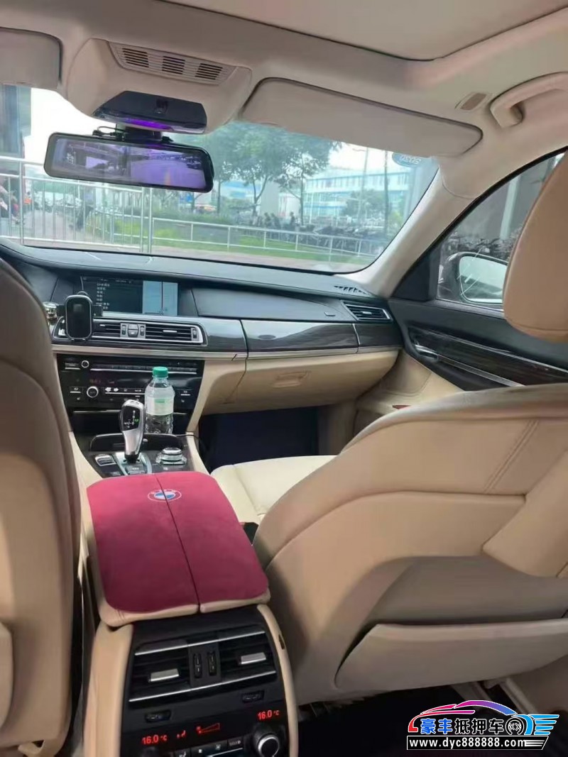 11年宝马7系轿车抵押车出售