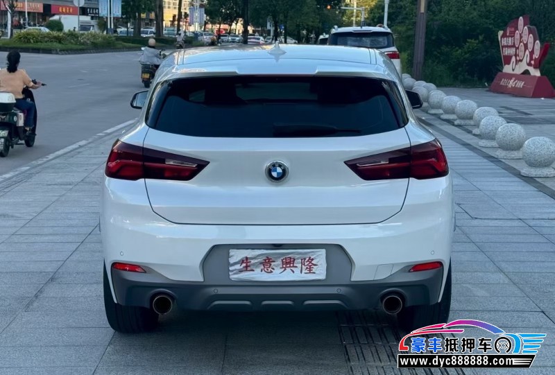 20年宝马X2轿车抵押车出售