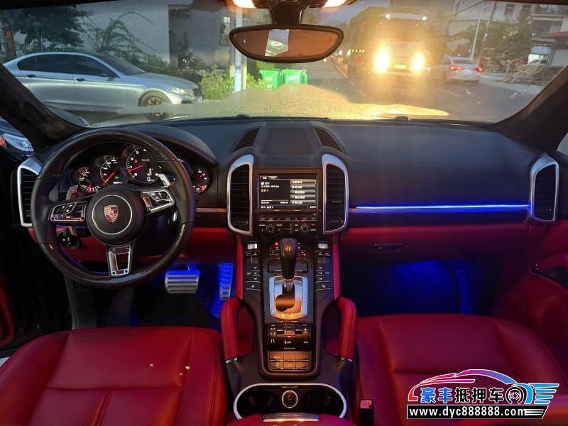 11年保时捷卡宴轿车抵押车出售