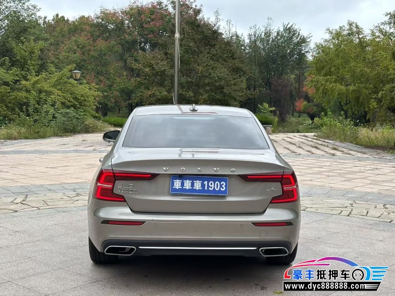 21年沃尔沃S60L轿车抵押车出售
