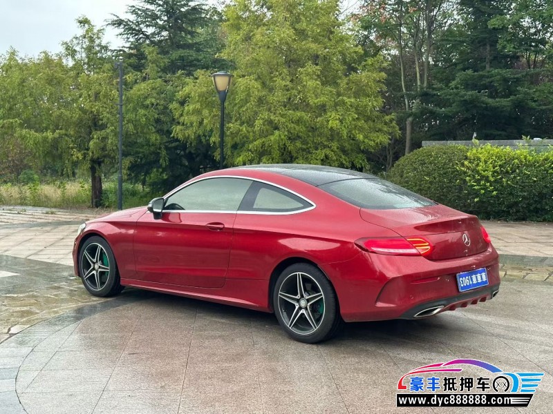 16年奔驰C轿车抵押车出售