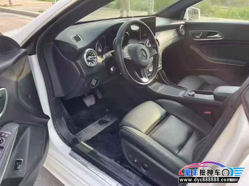 18年奔驰CLA轿车抵押车出售