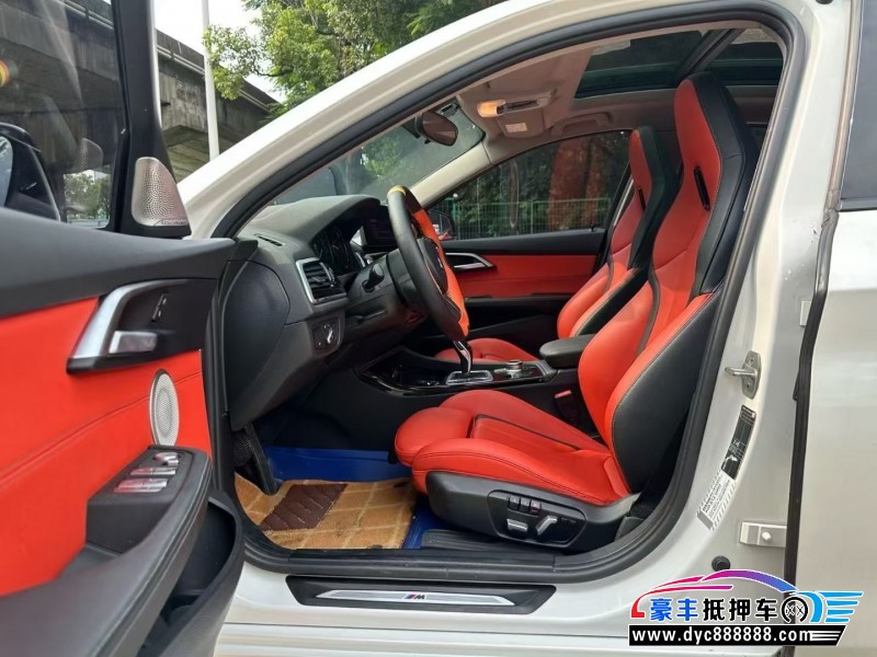 21年宝马1系轿车抵押车出售