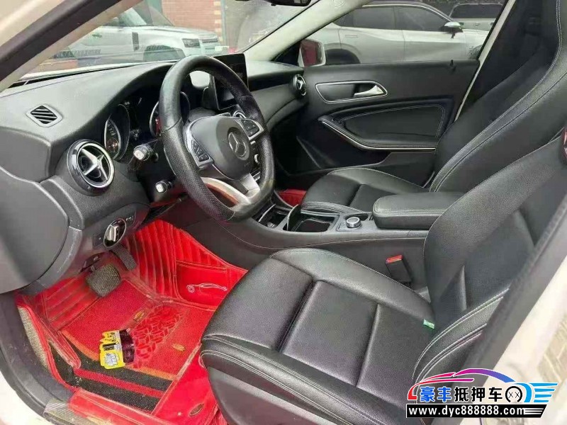 19年奔驰GLA轿车抵押车出售