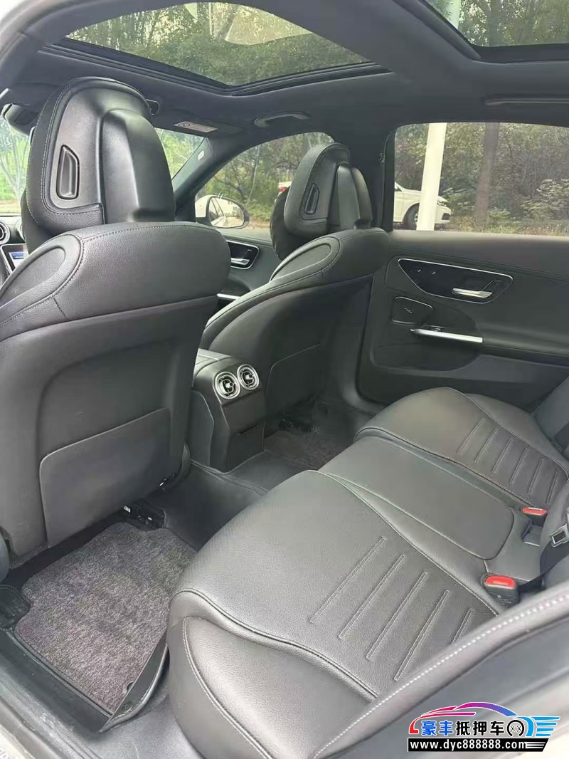 23年奔驰C轿车抵押车出售