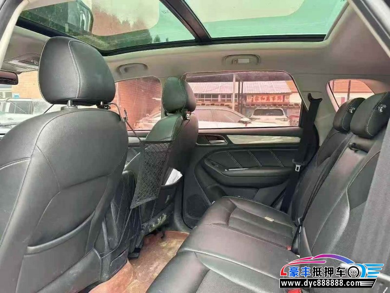 19年荣威RX5轿车抵押车出售