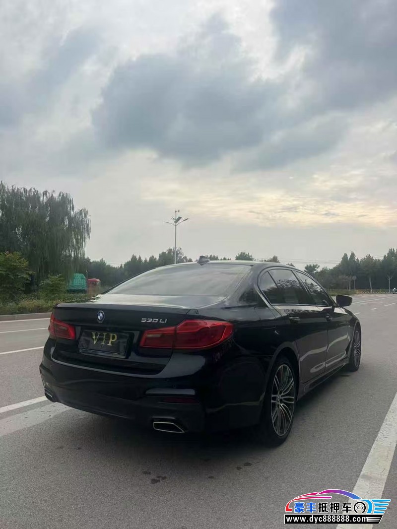 17年宝马5系轿车抵押车出售