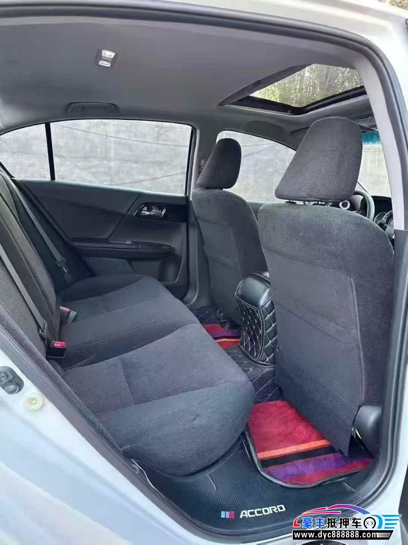 18年本田雅阁轿车抵押车出售