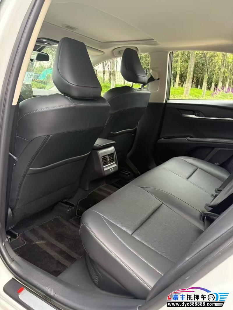 25年丰田凯美瑞轿车抵押车出售