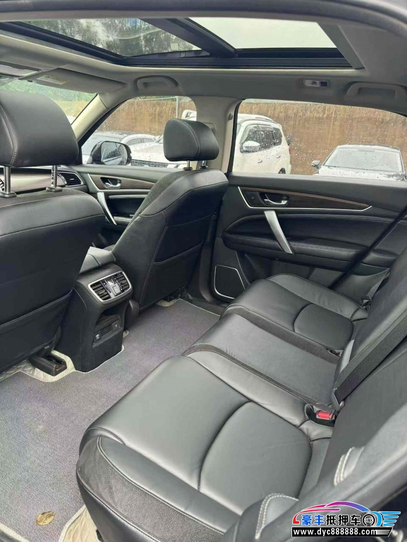 19年本田冠道轿车抵押车出售