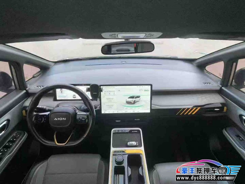 22年埃安Y70轿车抵押车出售