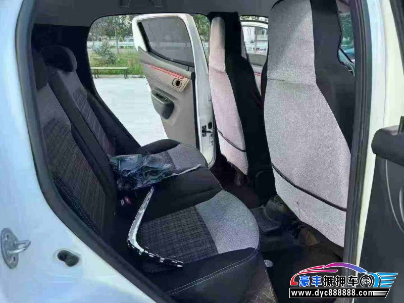 23年东风纳米BOX轿车抵押车出售