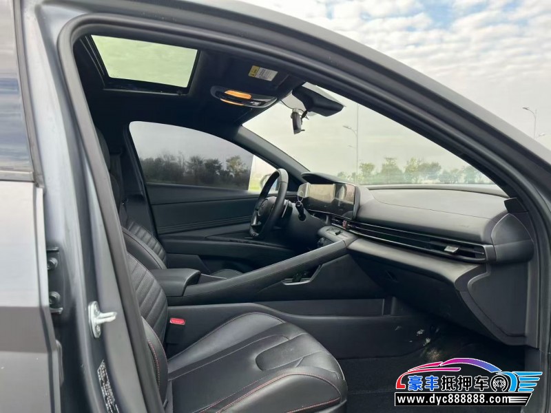 24年现代伊兰特轿车抵押车出售