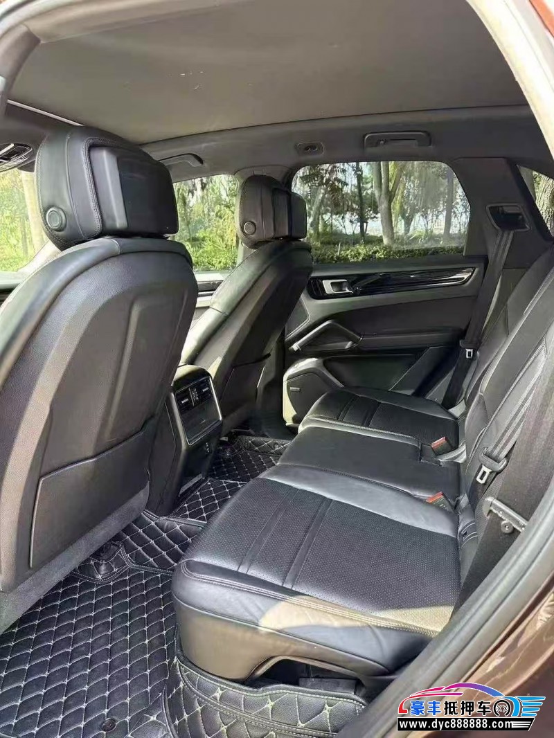 20年保时捷卡宴轿车抵押车出售