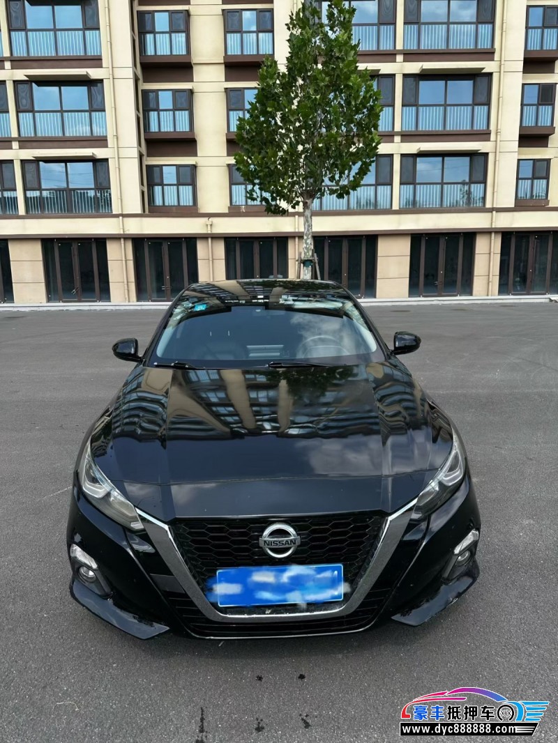 22年日产天籁轿车抵押车出售