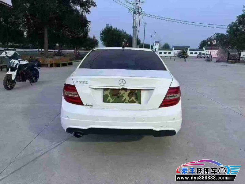 14年奔驰C轿车抵押车出售