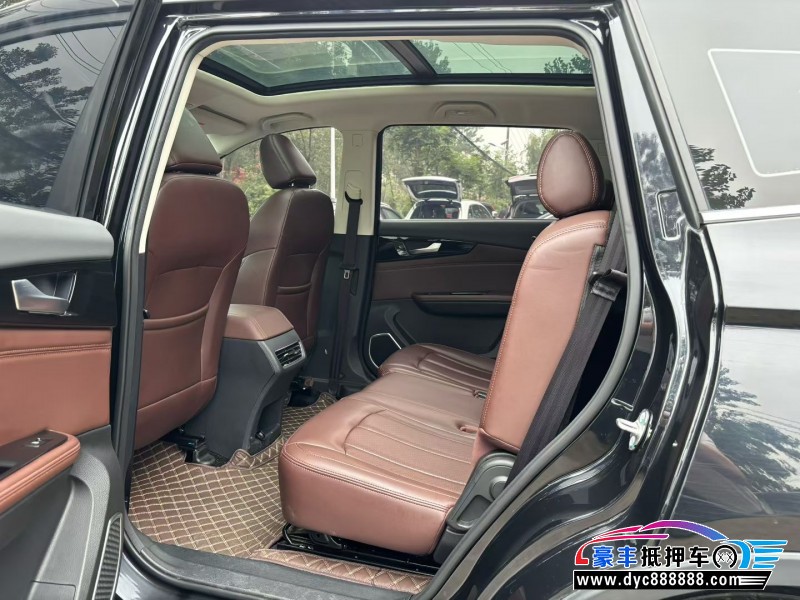 24年潍柴英致U70轿车抵押车出售