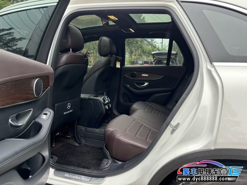 21年奔驰GLC轿车抵押车出售