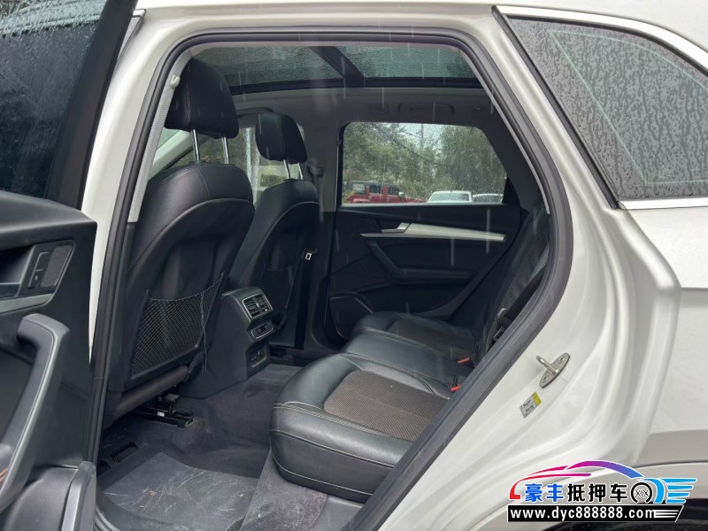 21年奥迪Q5轿车抵押车出售