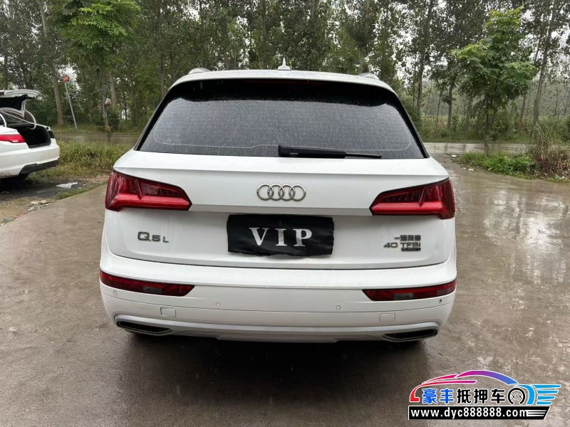 21年奥迪Q5轿车抵押车出售