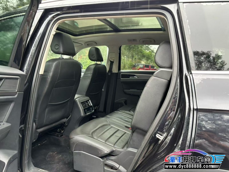 18年大众途昂轿车抵押车出售