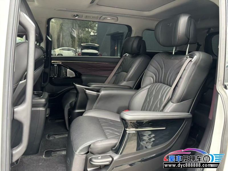 23年传祺M8轿车抵押车出售