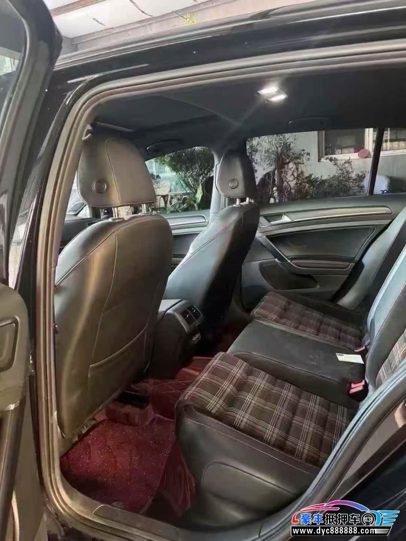 19年大众高尔夫轿车抵押车出售