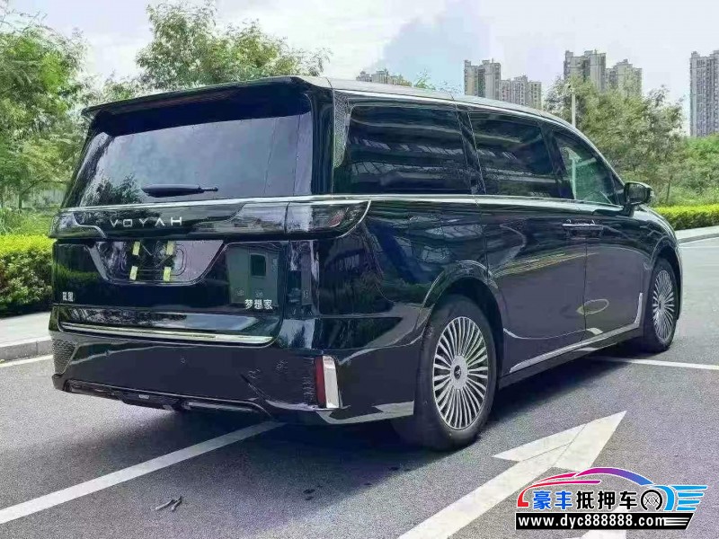 25年岚图梦想家轿车抵押车出售