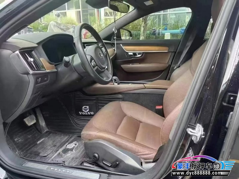 22年沃尔沃S90轿车抵押车出售