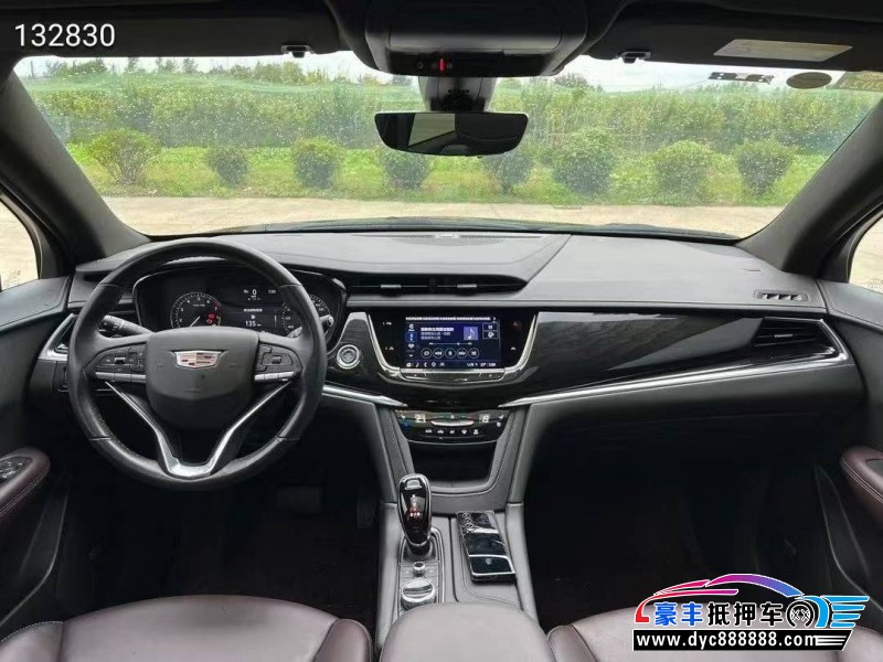 22年凯迪拉克xt6轿车抵押车出售