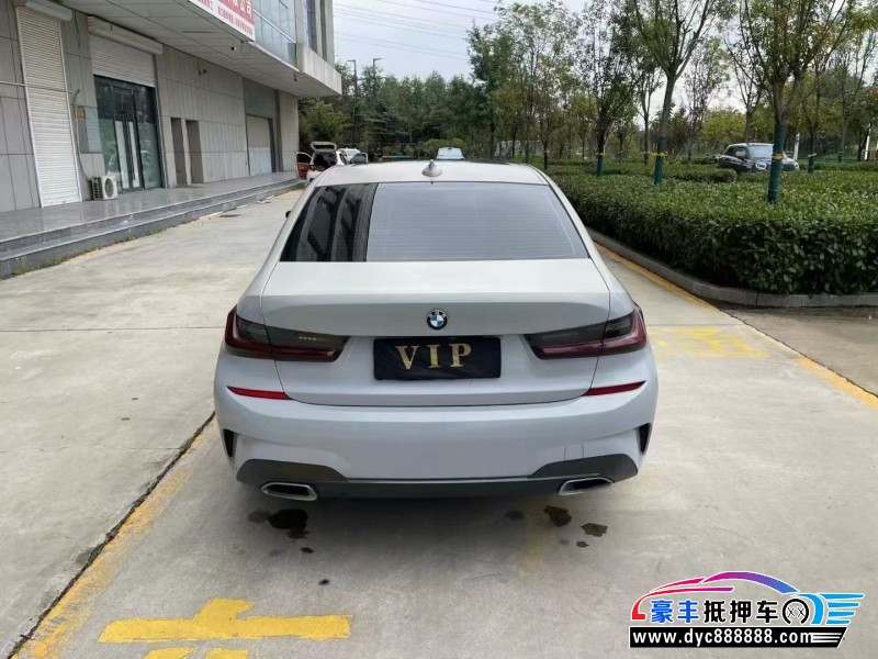 21年宝马3系轿车抵押车出售