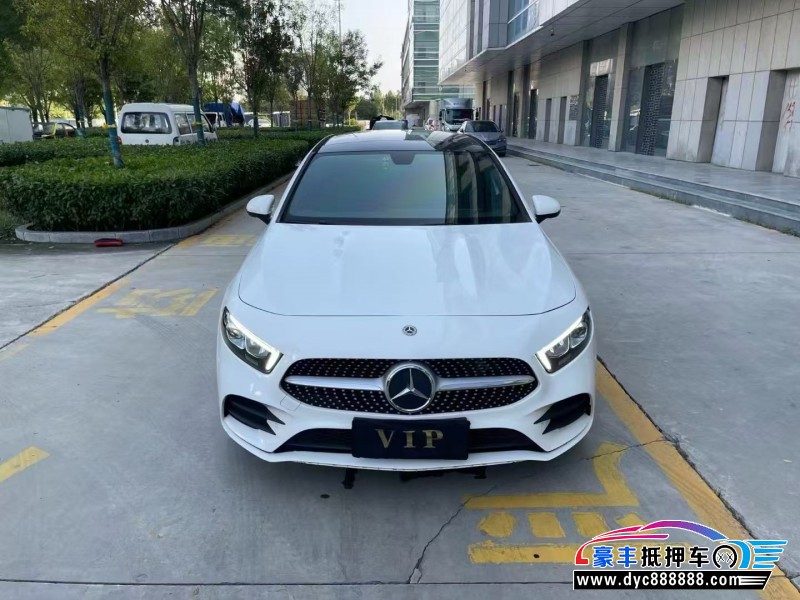 20年奔驰A轿车抵押车出售