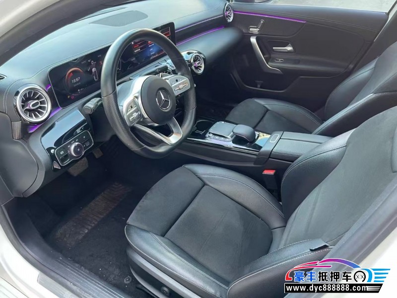 20年奔驰A轿车抵押车出售