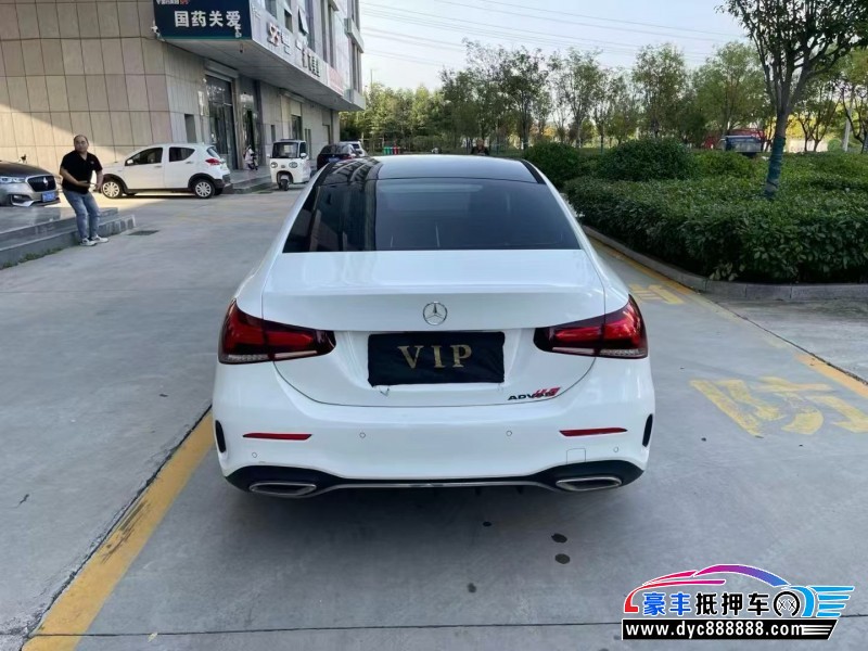 20年奔驰A轿车抵押车出售