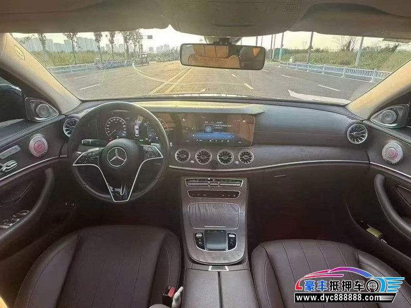 22年奔驰E轿车抵押车出售