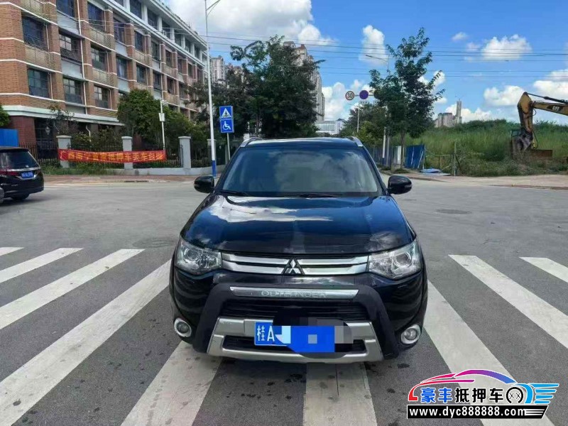 15年三菱欧蓝德轿车抵押车出售