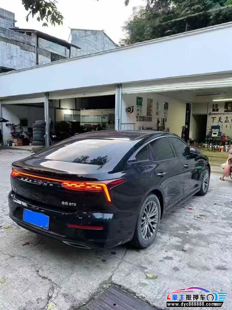 23年奔腾B70轿车抵押车出售