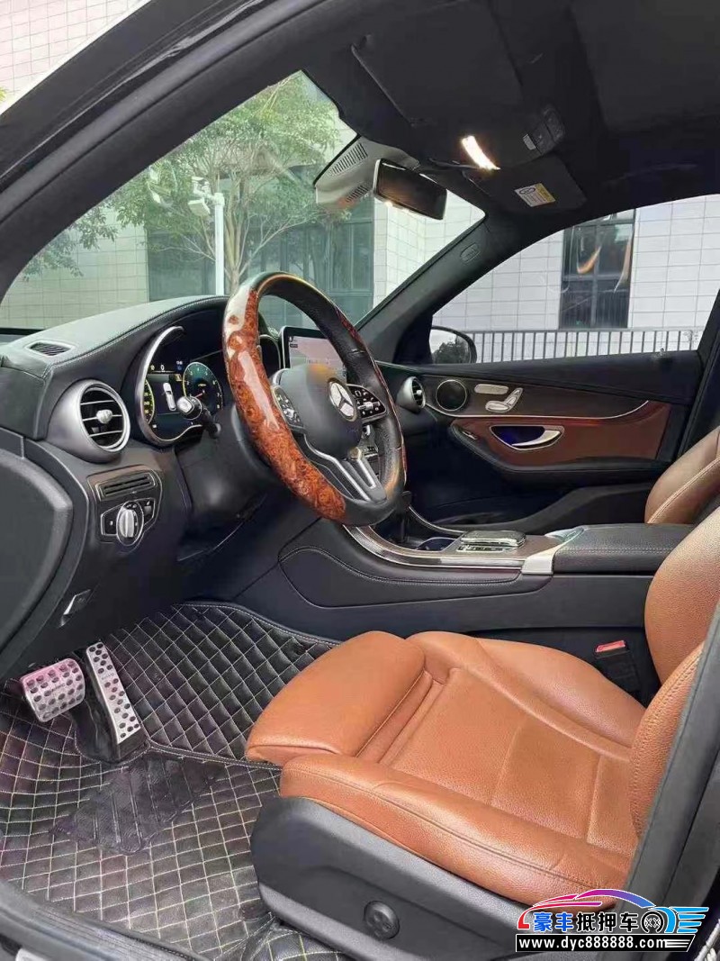 20年奔驰GLC轿车抵押车出售