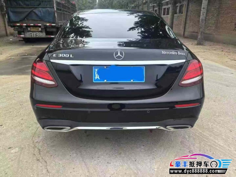 20年奔驰E轿车抵押车出售