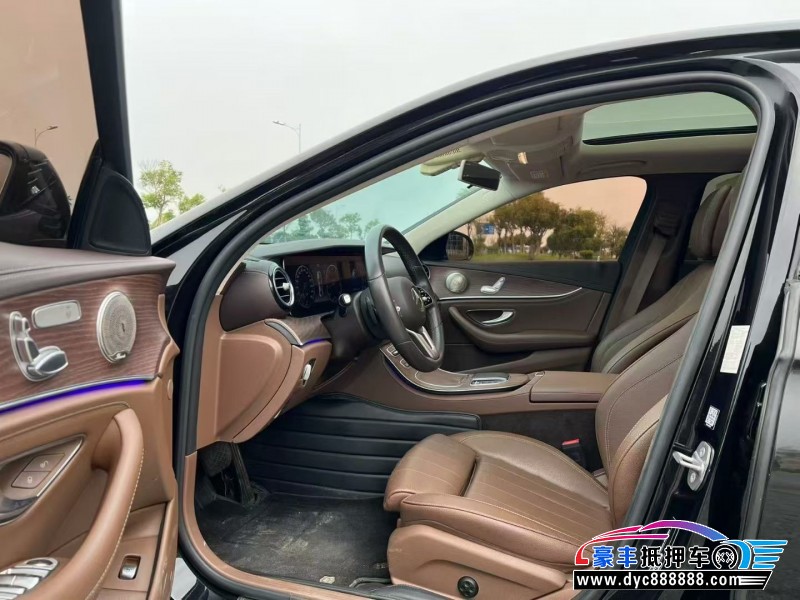 20年奔驰E轿车抵押车出售