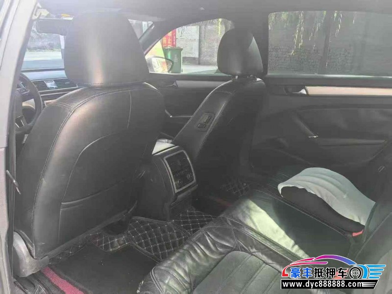 12年大众帕萨特轿车抵押车出售