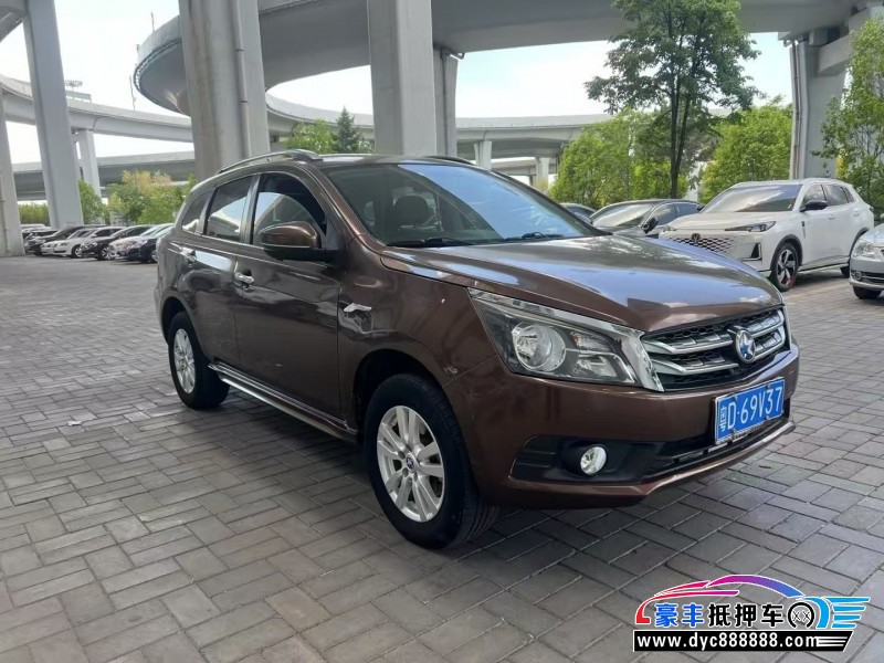 17年启辰T70轿车抵押车出售