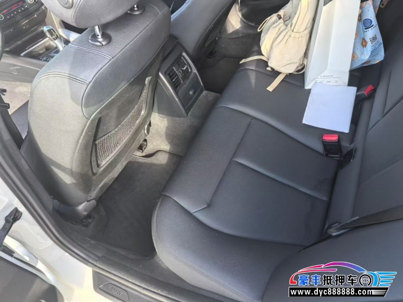 15年宝马3系轿车抵押车出售