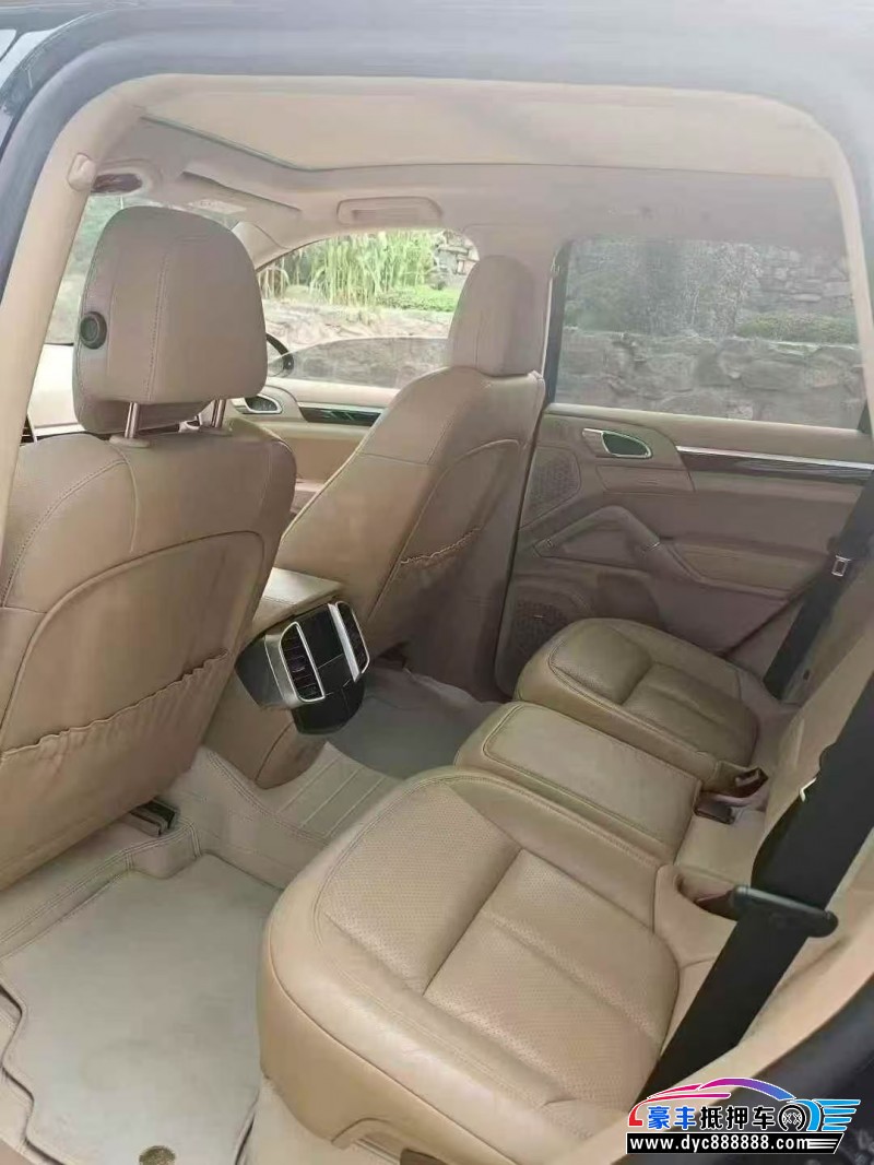 17年保时捷卡宴SUV抵押车出售