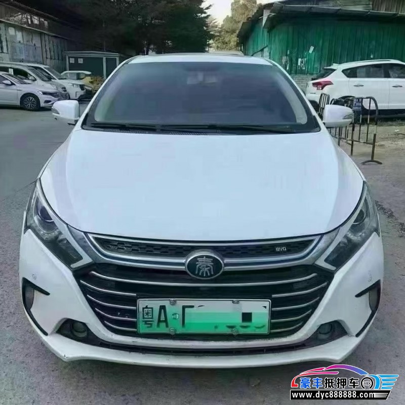 18年比亚迪秦轿车抵押车出售